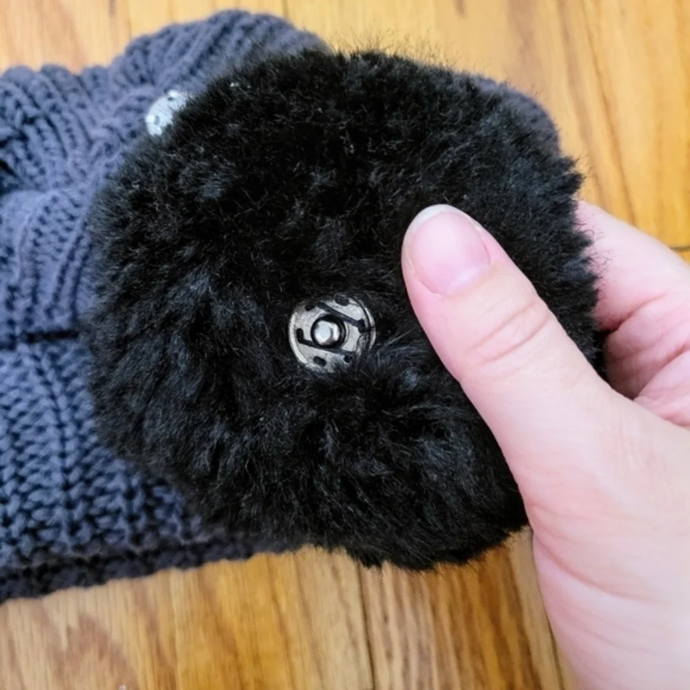 Love Your Melon‎ Dark Grey Knit Hat Beanie w/ Removable Pom Cotton Made in USA